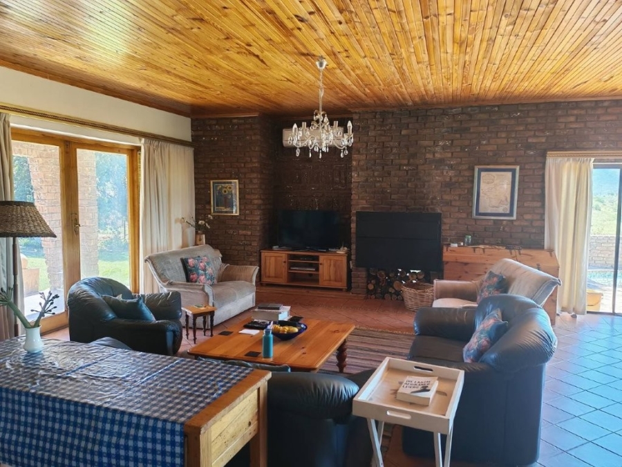 5 Bedroom Property for Sale in Steytlerville Eastern Cape